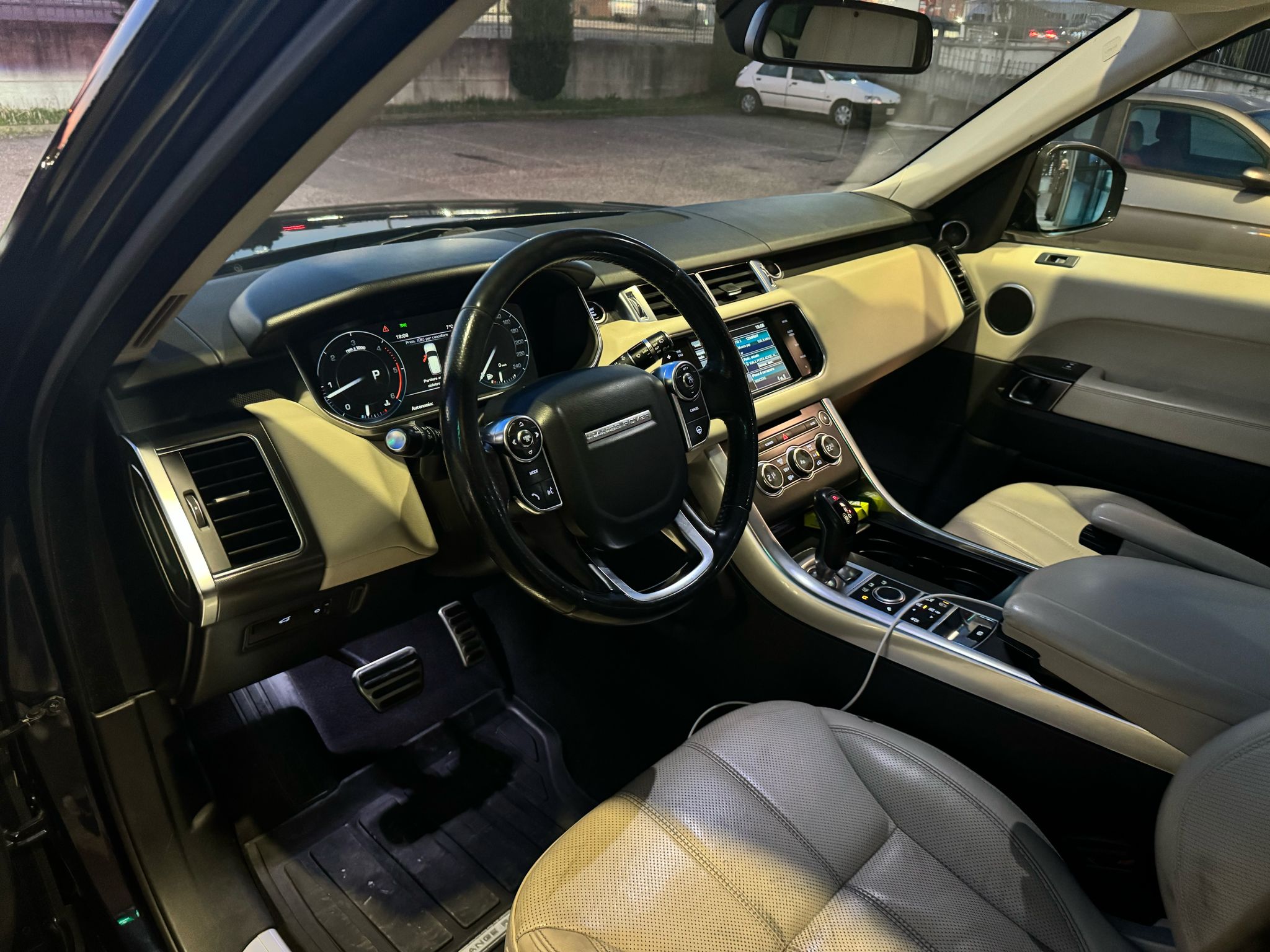 Range Rover Sport 3.0 TDV6 HSE Dynamic