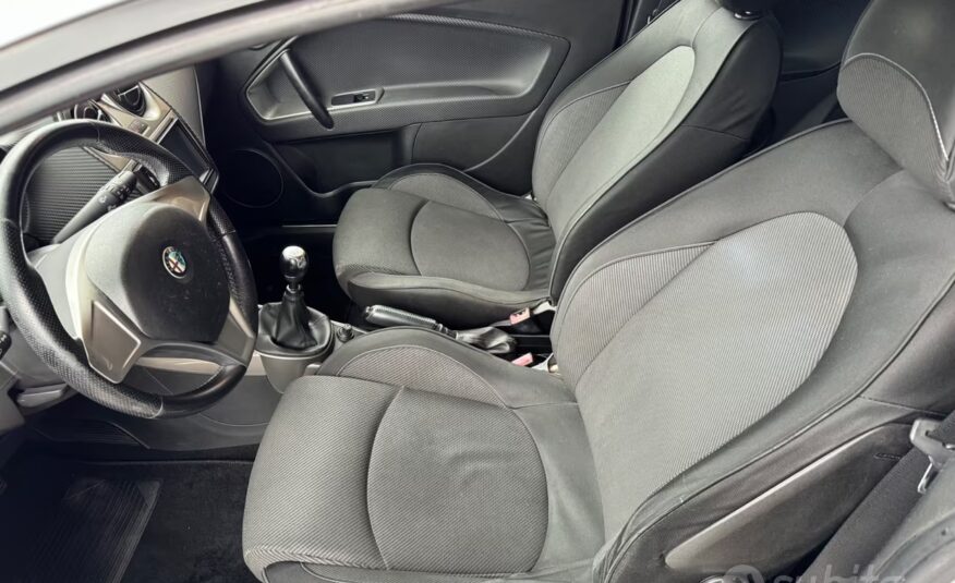 Alfa Romeo MiTo 1.6 JTDm 16V Distinctive Sport Pack