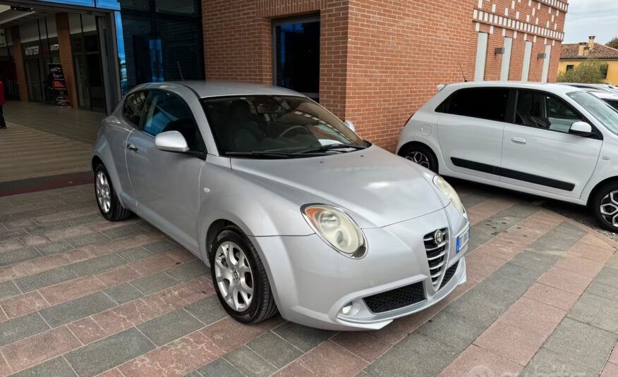 Alfa Romeo MiTo 1.6 JTDm 16V Distinctive Sport Pack
