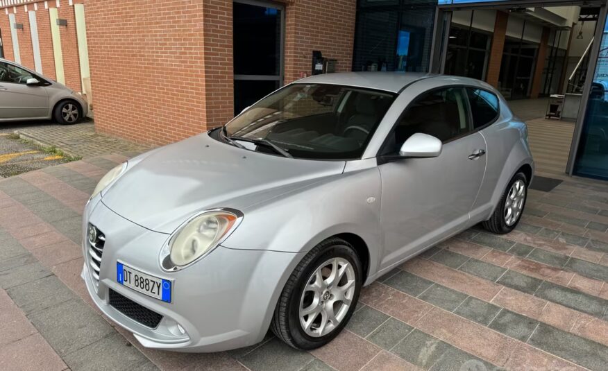 Alfa Romeo MiTo 1.6 JTDm 16V Distinctive Sport Pack