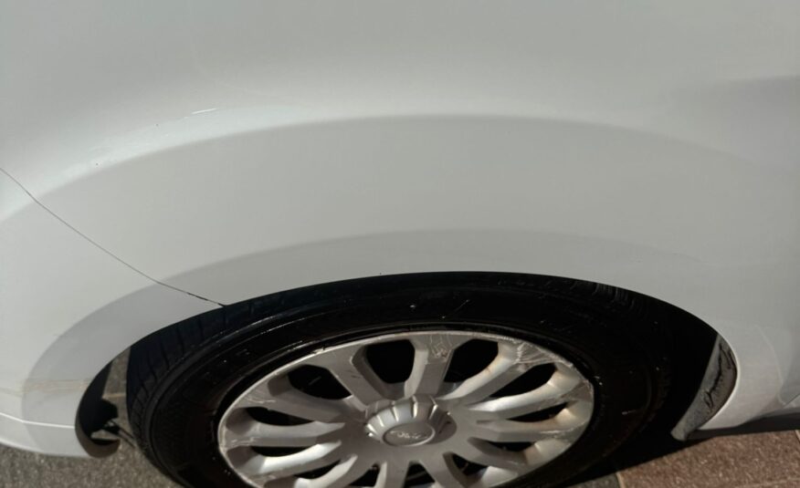 Ford Tourneo Courier 1.5 TDCI 100 CV S&S Plus