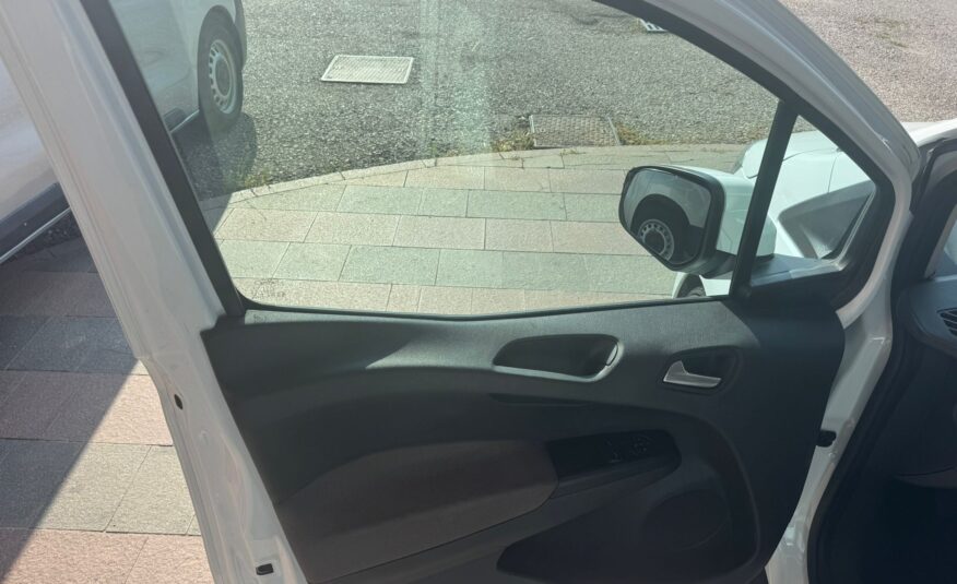 Ford Tourneo Courier 1.5 TDCI 100 CV S&S Plus