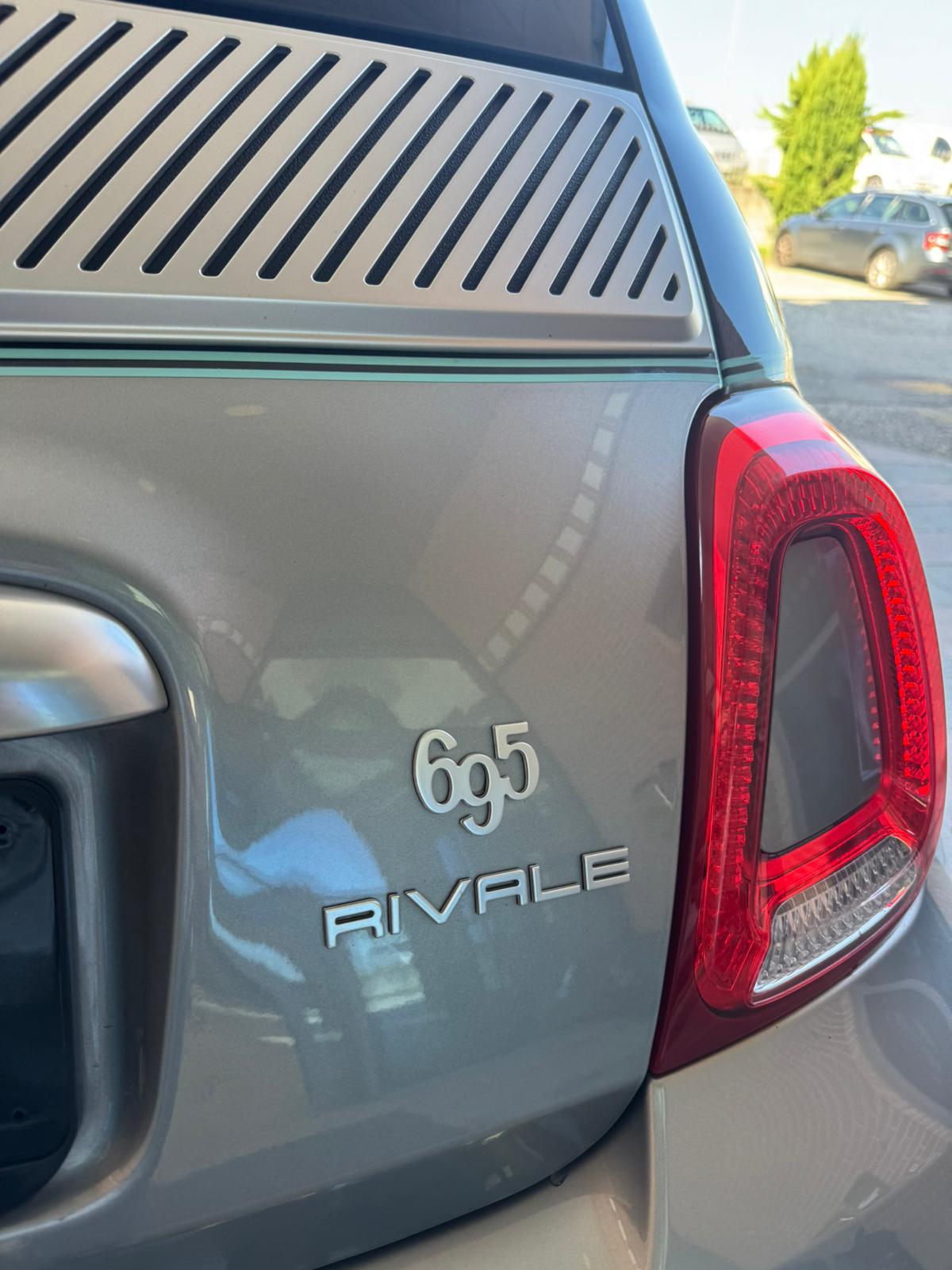 Abarth 695 1.4 Turbo T-Jet Rivale