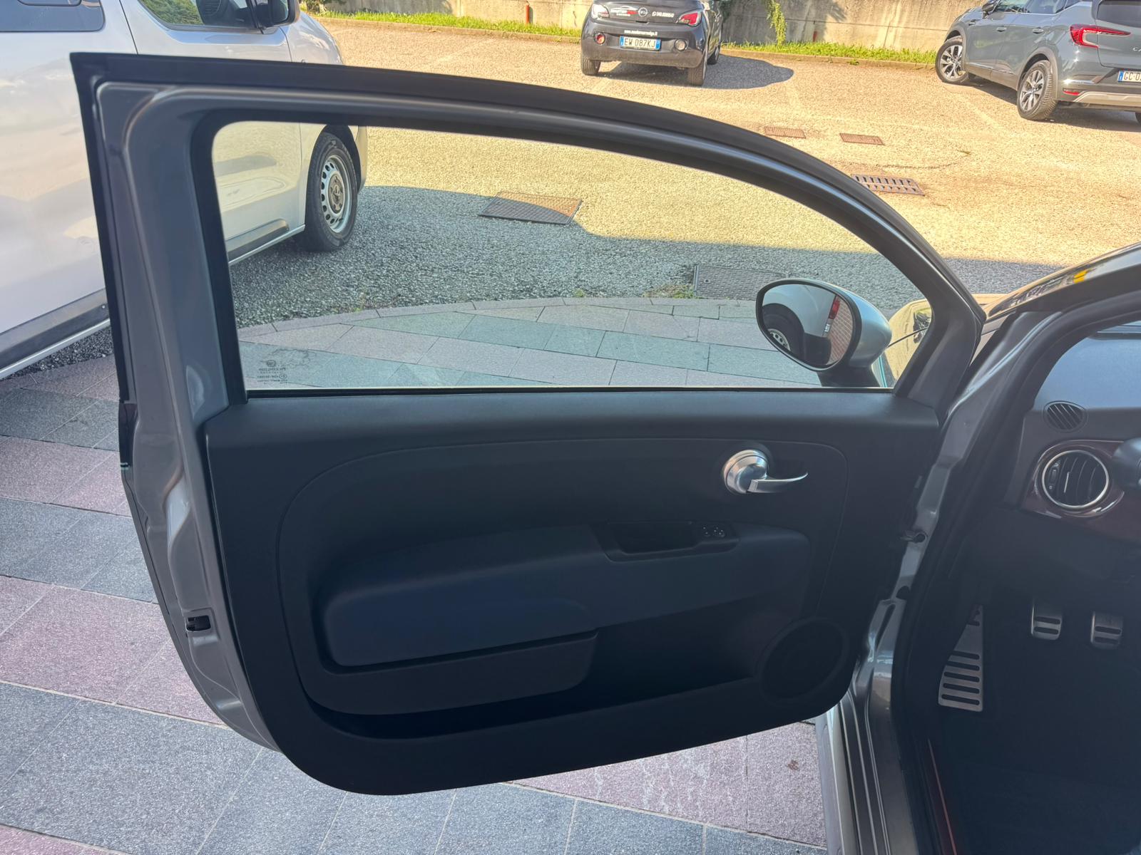 Abarth 695 1.4 Turbo T-Jet Rivale