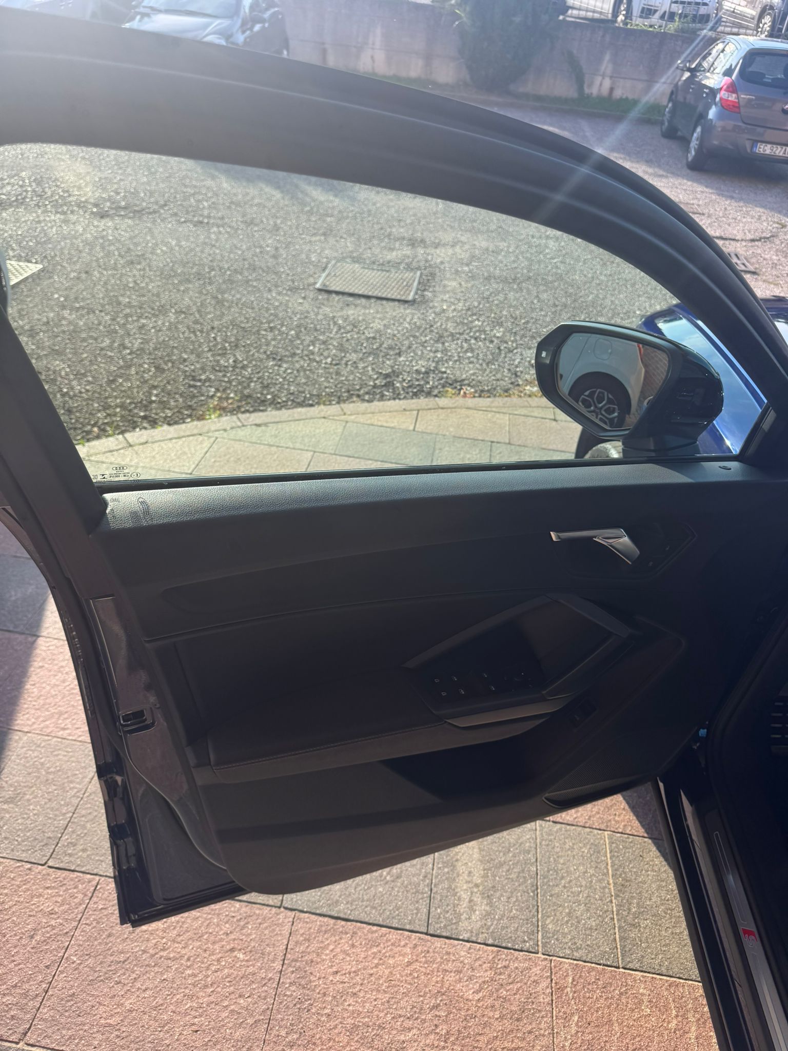 Audi Q3 35 TDI S tronic Identity Black